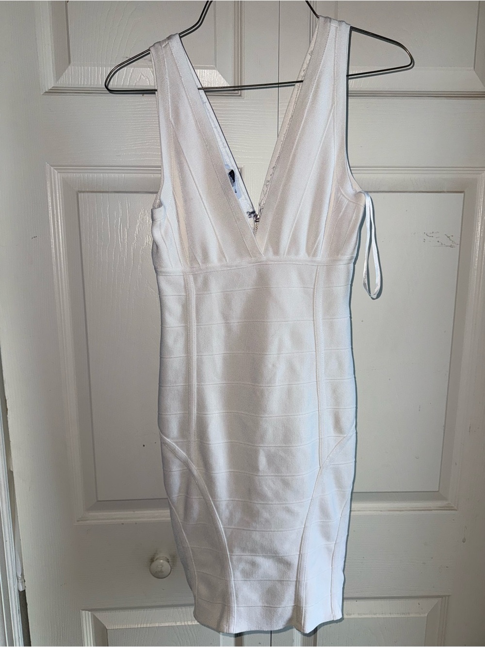 bebe White Deep V Bodycon Dress